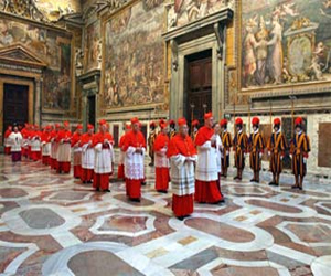 مصر اليوم - القبض على أسقف في الفاتيكان بتهمة الاختلاس