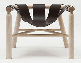 مصر اليوم - كرسي يشبه الأرجوحة لتدليل وحماية الطفل