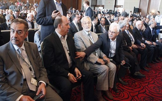   مصر اليوم - المعارضة السورية تطالب الغرب بضربات عسكرية مدروسة وفرض حظر جوي