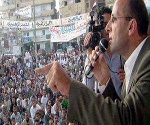   مصر اليوم - شباب مصر يتنبأ بانهيار نظام الرئيس مرسي