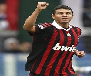   مصر اليوم - برشلونة لم يرفع الراية البيضاء في مفاوضاته لضم تياجو سيلفا