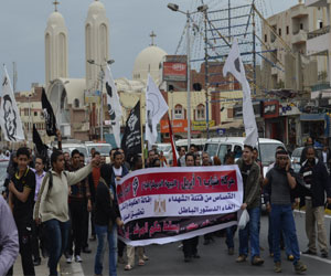   مصر اليوم - 4 مسيرات في البحر الأحمر للمطالبة بإسقاط النظام