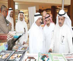 مصر اليوم - صيفي ثقافي يلطّف الأجواء في معارض الكتاب والفنون التشكيلية