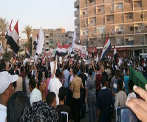   مصر اليوم - اعتصام القوي المدنية في ميدان المحطة في قنا