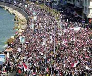   مصر اليوم - المعتصمون في الإسكندرية يرحبون ببيان القوات المسحلة