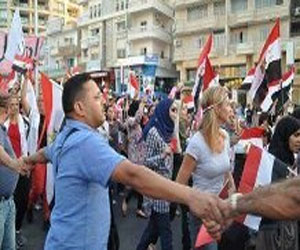   مصر اليوم - الآلاف يتظاهرون في البحر الأحمر لإسقاط النظام