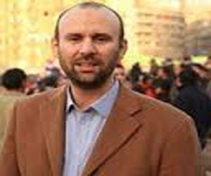   مصر اليوم - باسم كامل: الرئيس يفتقد الرؤية ومهارة التخاطب مع الشعب