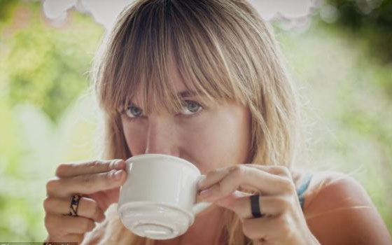 مصر اليوم - دراسة تؤكد أن شرب الشاي والقهوة يساعد في انخفاض ضغط الدم