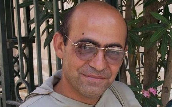   مصر اليوم - فيديو على النت يصور مقتل القس الكاثوليكي السوري على يد جبهة النصرة