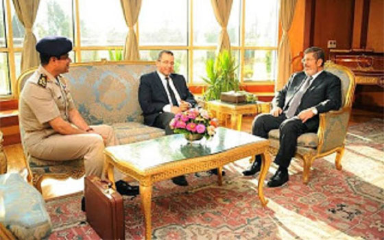   مصر اليوم - مصادر عسكرية: خارطة الطريق تتضمـن تعطيل العمل بالدستور وحل الشـورى