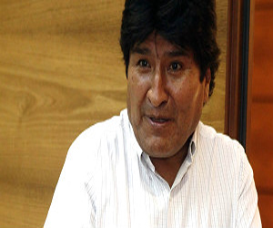 مصر اليوم - النمسا تفتش طائرة رئيس بوليفيا بحثًا عن سنودين