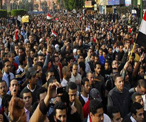 مصر اليوم - القوات المسلحة تخصص طائرة عسكرية للمخرج خالد يوسف لتصوير التظاهرات