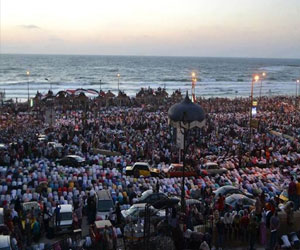   مصر اليوم - فرحة عارمة تجتاح الإسكندرية عقب عزل الرئيس مرسي