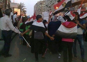   مصر اليوم - أنباء عن اشتباكات بين مؤيدي مرسي ومعارضيه في دهب وشرم الشيخ