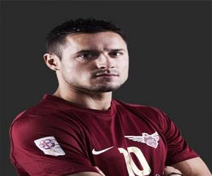   مصر اليوم - العربي القطري ينفي التفاوض مع الجزائري كريم زياني لاعب الجيش