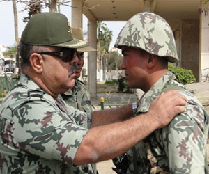   مصر اليوم - قائد الجيش الثاني الميداني يتفقد قواته في الإسماعيلية