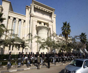   مصر اليوم - إجراءات أمنية مشددة في محيط المحكمة الدستورية