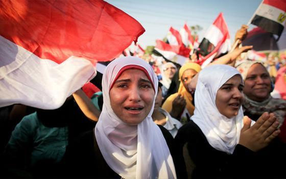   مصر اليوم - بوادر الخوف والحيرة والإحساس بـالقهر تهمين على الإسلاميين في مصر