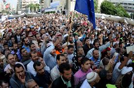   مصر اليوم - الآلاف من أنصار مرسي يتظاهرون في الإسكندرية