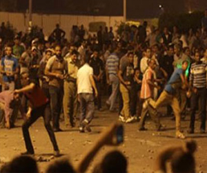   مصر اليوم - الجيش والشرطة يفصلان بين المؤيدين والمعارضين في الأقصر