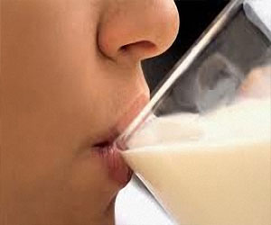   مصر اليوم - تناول منتجات الحليب يزيد قدرة الإنجاب لدى النساء