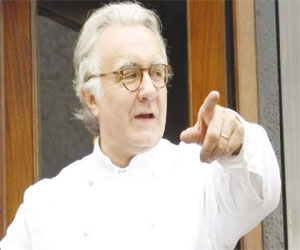 مصر اليوم - ألان دوكاس سيدير مطابخ فندق لوموريس الفخم في باريس