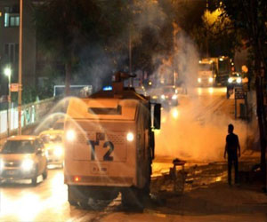   مصر اليوم - الجيش يتصدى لمتظاهرين يريدون التوجه إلى ساحة تقسيم