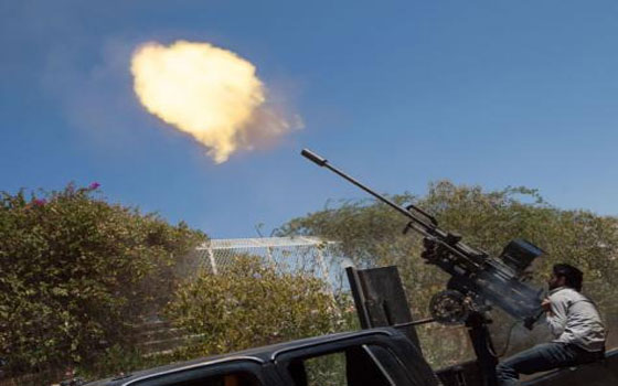   مصر اليوم - حمص تتعرض لأقوى الهجمات بالصواريخ وأنباء عن استخدام الكيماوي ضد أهاليها