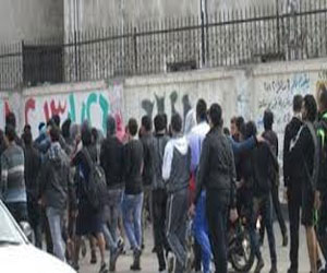   مصر اليوم - أهالي المحبوسين في الاشتباكات يقطعون طريق الإسماعيلية – بورسعيد