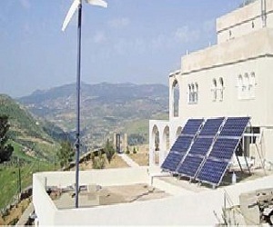 مصر اليوم - إضاءة 100 منزل في الصحراء بالطاقة الشمسية في عمان