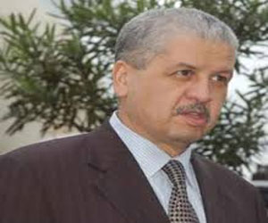   مصر اليوم - الجزائر تجند إمكاناتها لإعادة جاليتها من مصر