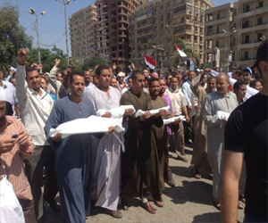   مصر اليوم - القوى الإسلامية في سوهاج ينظم تظاهرة في ميدان الثقافة