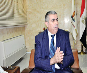   مصر اليوم - محافظ البحر الأحمر يبحث حل مشاكل السوريين المقيمين في المحافظة