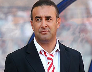 مصر اليوم - بن شيخة مدربًا للدفاع الحسني المغربي