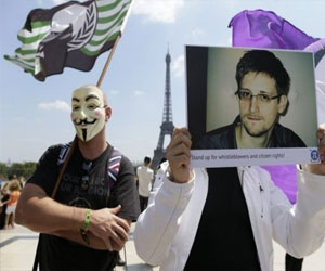   مصر اليوم - سنودن ما زال في مطار موسكو وكوبا تدعم منحه اللجوء من قبل دولة في أميركا اللاتينية