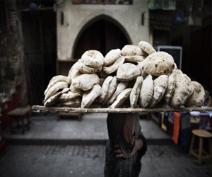   مصر اليوم - مخاوف من تفاقم مشكلات الاقتصاد المصري بسبب الاضطرابات