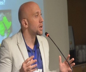   مصر اليوم - المصريون الأحرار: أخطاء الاعلان الدستوري يمكن تداركها