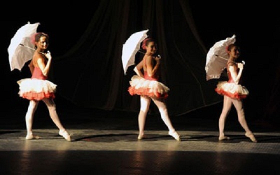 مصر اليوم - وزارة الثقافة السورية تفتح أول مدرسة بالية في مركز دمر