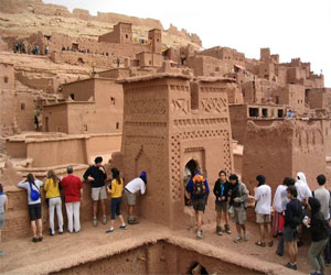   مصر اليوم - ارتفاع عدد السياح الوافدين إلى المغرب عبر المراكز الحدودية 9%