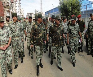   مصر اليوم - مجهولون يطلقون الرصاص على سيارة قائد الجيش الثاني الميداني في سيناء