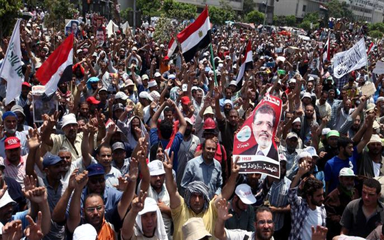   مصر اليوم - مؤيدو مرسي  يحشدون للتظاهر في الميادين تحت شعار جمعة الزحف