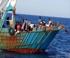   مصر اليوم - وصول دفعة جديدة من المهاجرين إلى مالطا بعد التهديد بالإبعاد