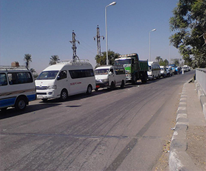   مصر اليوم - اختناقات مرورية بسبب أزمة البنزين في الأقصر