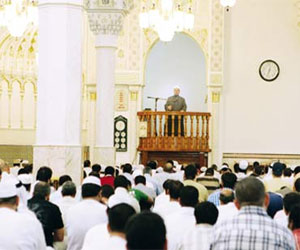   مصر اليوم - إمام مسجد في الغردقة يصف معارضي مرسي بـالكفرة