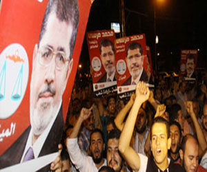   مصر اليوم - القوى السياسية في البحر الأحمر تطالب أنصار مرسي بعدم استخدام العنف