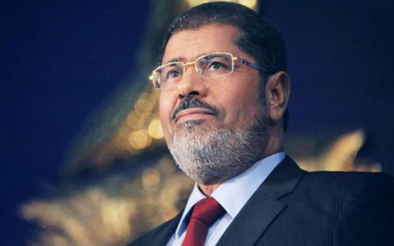   مصر اليوم - صحيفة مصرية تكشف احتجاز مرسي بصحبة 22 من أعوانه في استراحة رئاسية