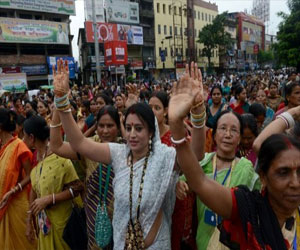   مصر اليوم - مسؤول هندي يثير سخطًا بمقارنته ضحايا العنف ضد المسلمين بالجراء