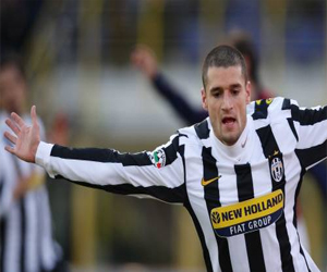   مصر اليوم - مانشستر يونايتد يعرض 12 مليون يورو لضم الإيطالي كاندريفا