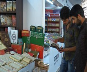   مصر اليوم - تركيا: شهر مضان يرفع من مبيعات الكتب الدينية