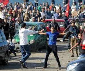   مصر اليوم - ضبط المتهمين بقتل فتاة الإسماعيلية أثناء اشتباكات بين مؤيدي مرسي ومعارضيه